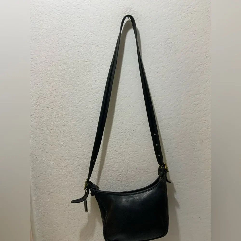 Vintage Vintage Coach Janice's Legacy Hobo Bag in Black Leather (Style 9950)